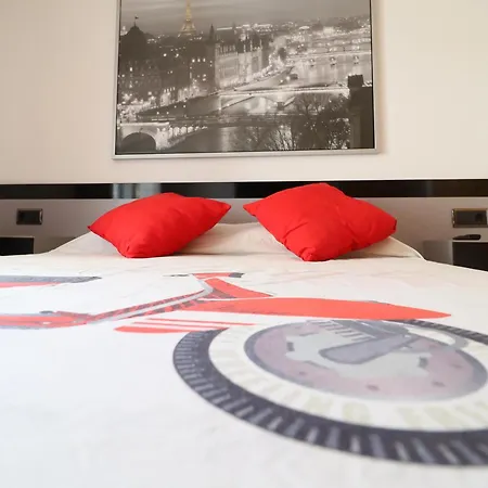 Alquiler En Residencial Porto Marina,roses, Amantes De La Bicicleta, El Running, Paseos, El Sol Y El Relax Junto A La Piscina, Un Entorno De Parques Naturales, Playas Y Ambiente Vacacional - Es-366-1 Apartment Roses